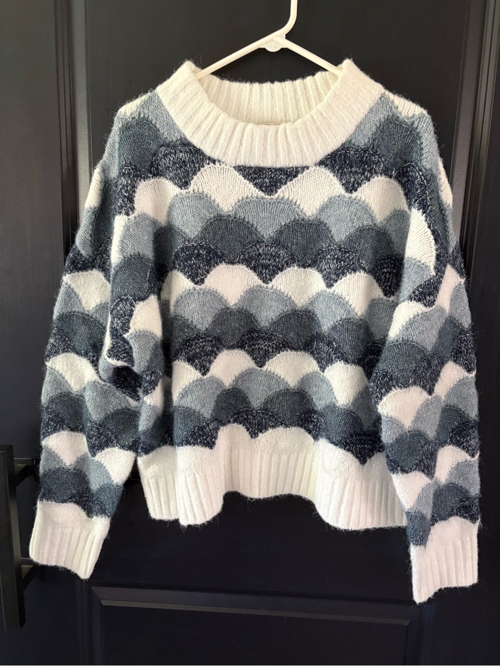 Ana A New Approach XL Fuzzy Sweater Blue Ivory Scallop Wave Oversized Chunky